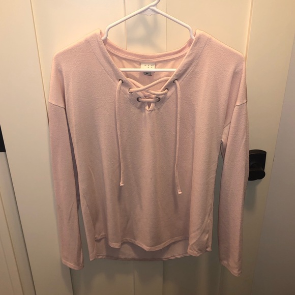 Light pink long sleeve - Picture 1 of 3